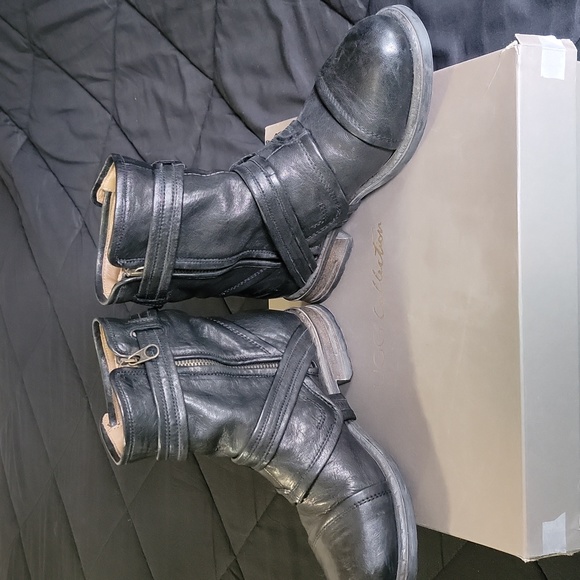 Ugg Elisabeta Moto Boot - Picture 4 of 14